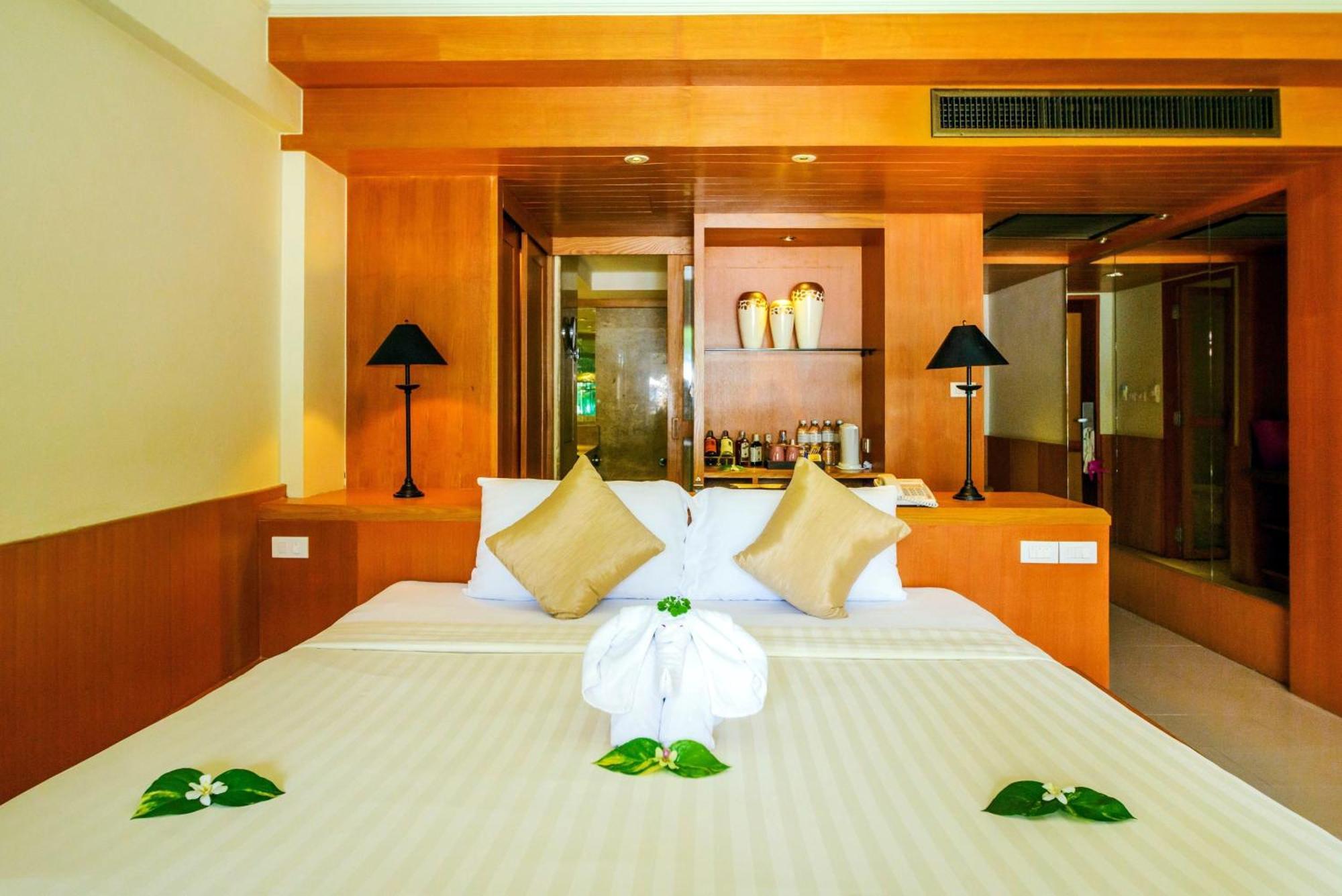 普吉岛-瓶庐海景度假酒店 Phuket Pl Seaview Resort Patong Exterior photo